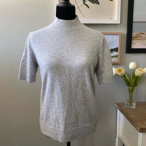 LAFAYETTE 148 NEW YORK
Cashmere Mock-Neck Sweater with Metallic Contrast… - Picture 4 of 17